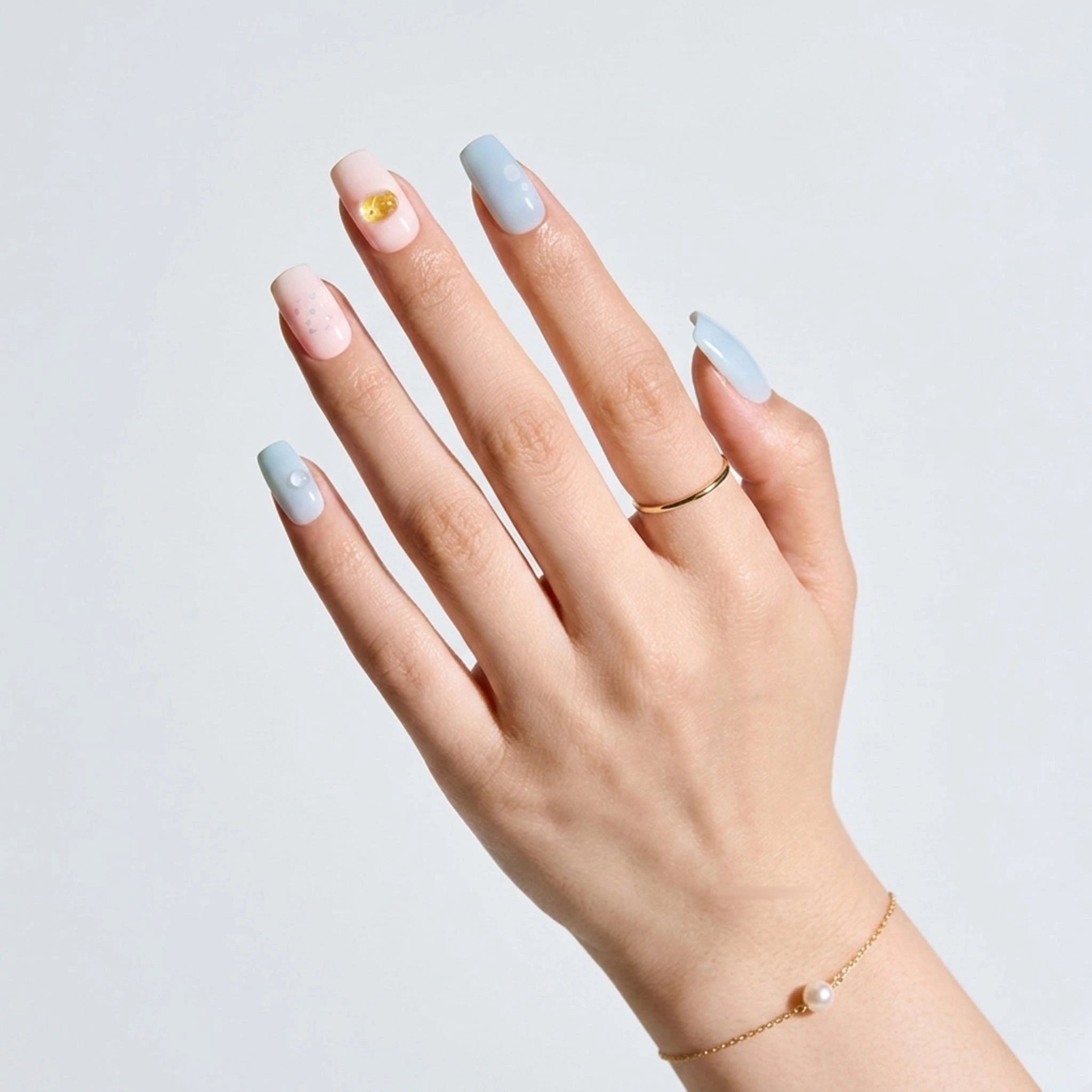 ohora N Bubble Fish Nail detail
