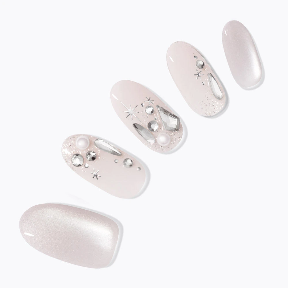 Dashing Diva Aube [Almond] detail