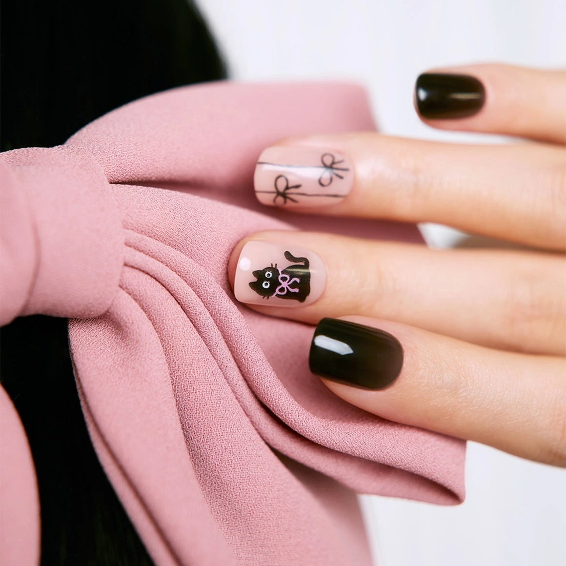Dashing Diva Blackmio [Medium Round] detail
