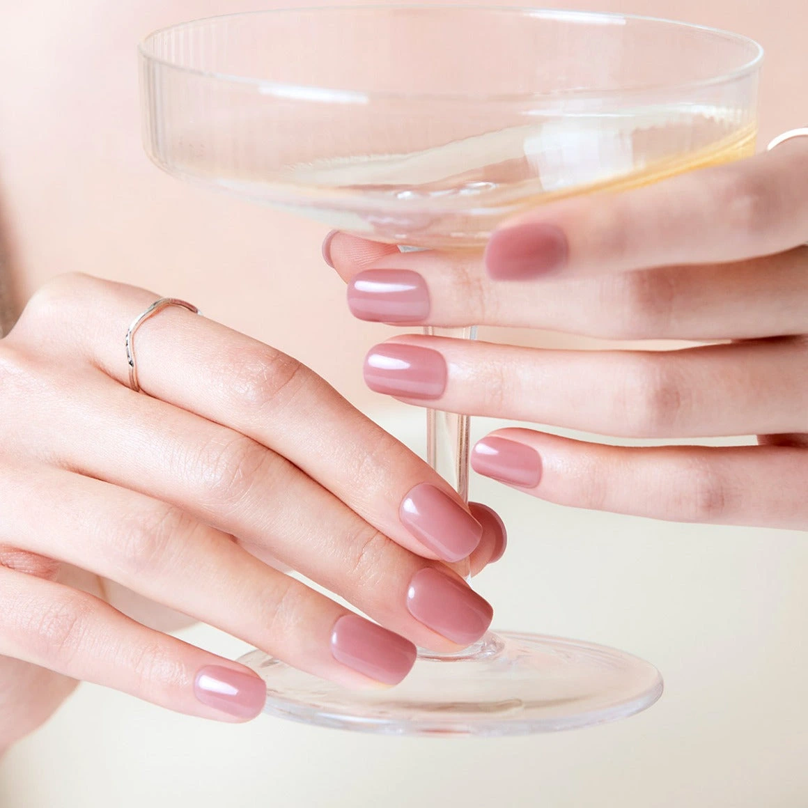 Dashing Diva Pink Blush [Medium Round]