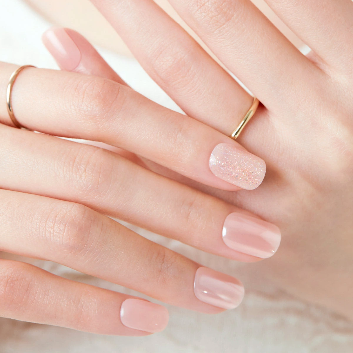 Dashing Diva Silky Blush [Medium Round] detail