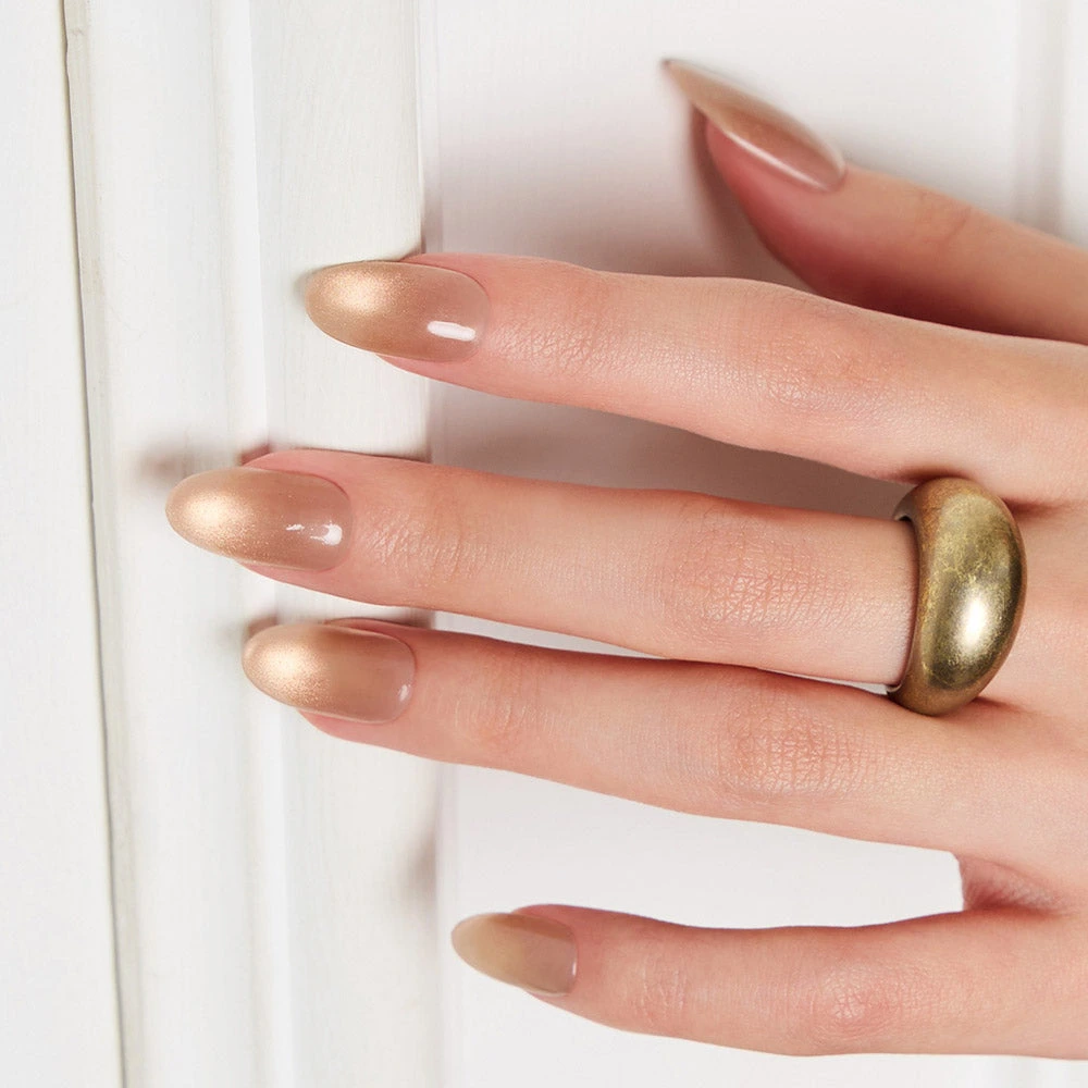 Dashing Diva PICK Golden Haze [Almond] detail