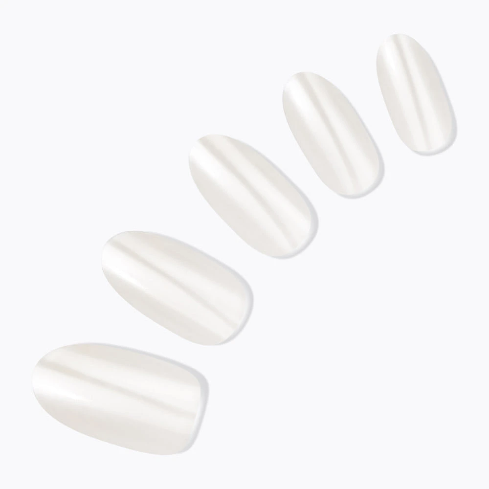 Dashing Diva Milky Glossy [Almond]